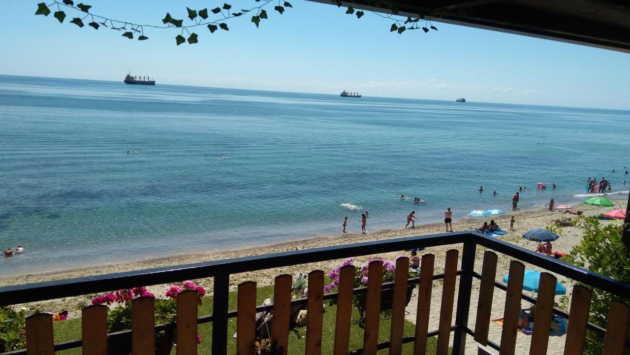 Hemingway Rooms In Happy Beach Varna Exterior foto