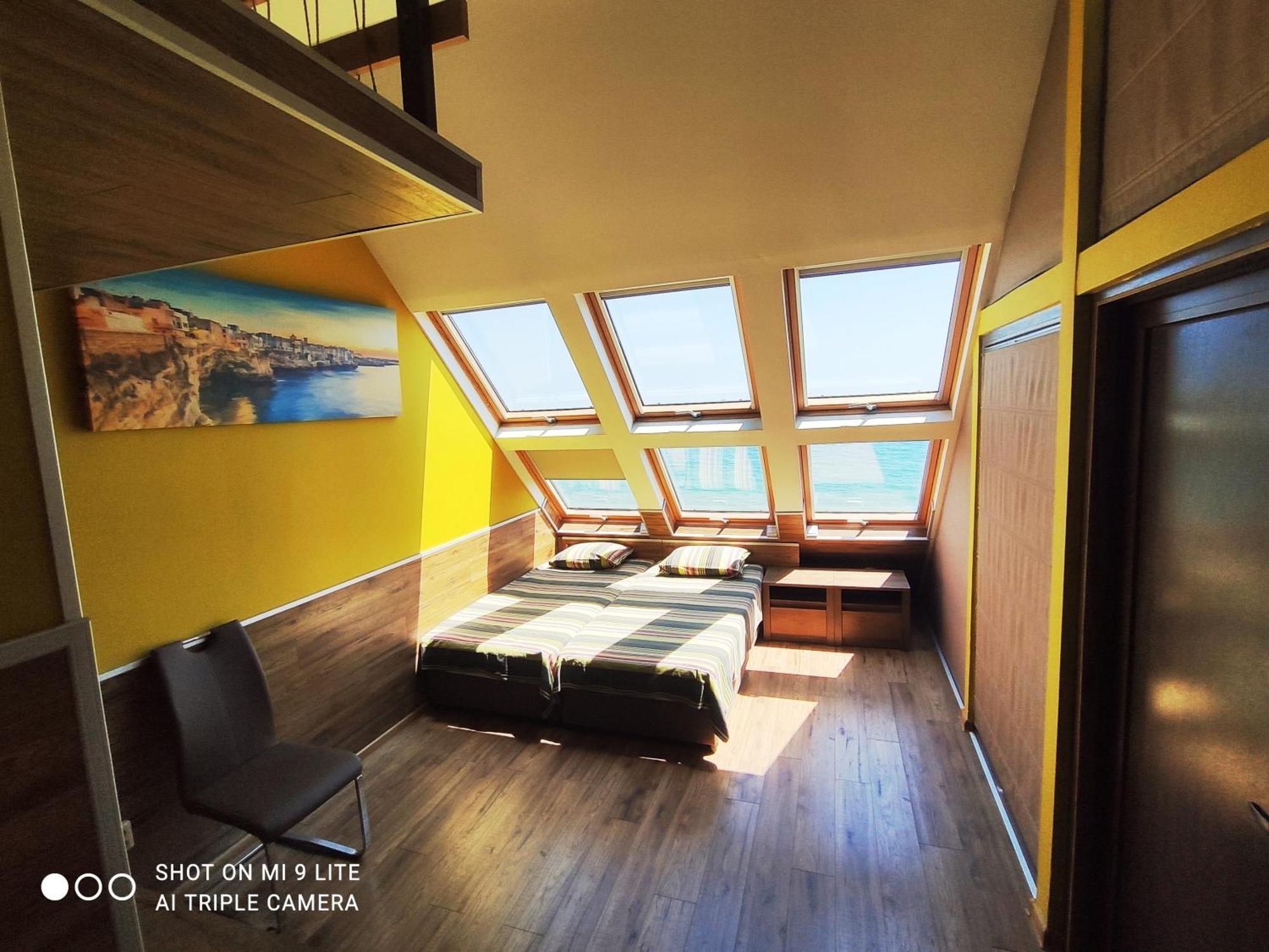 Hemingway Rooms In Happy Beach Varna Exterior foto