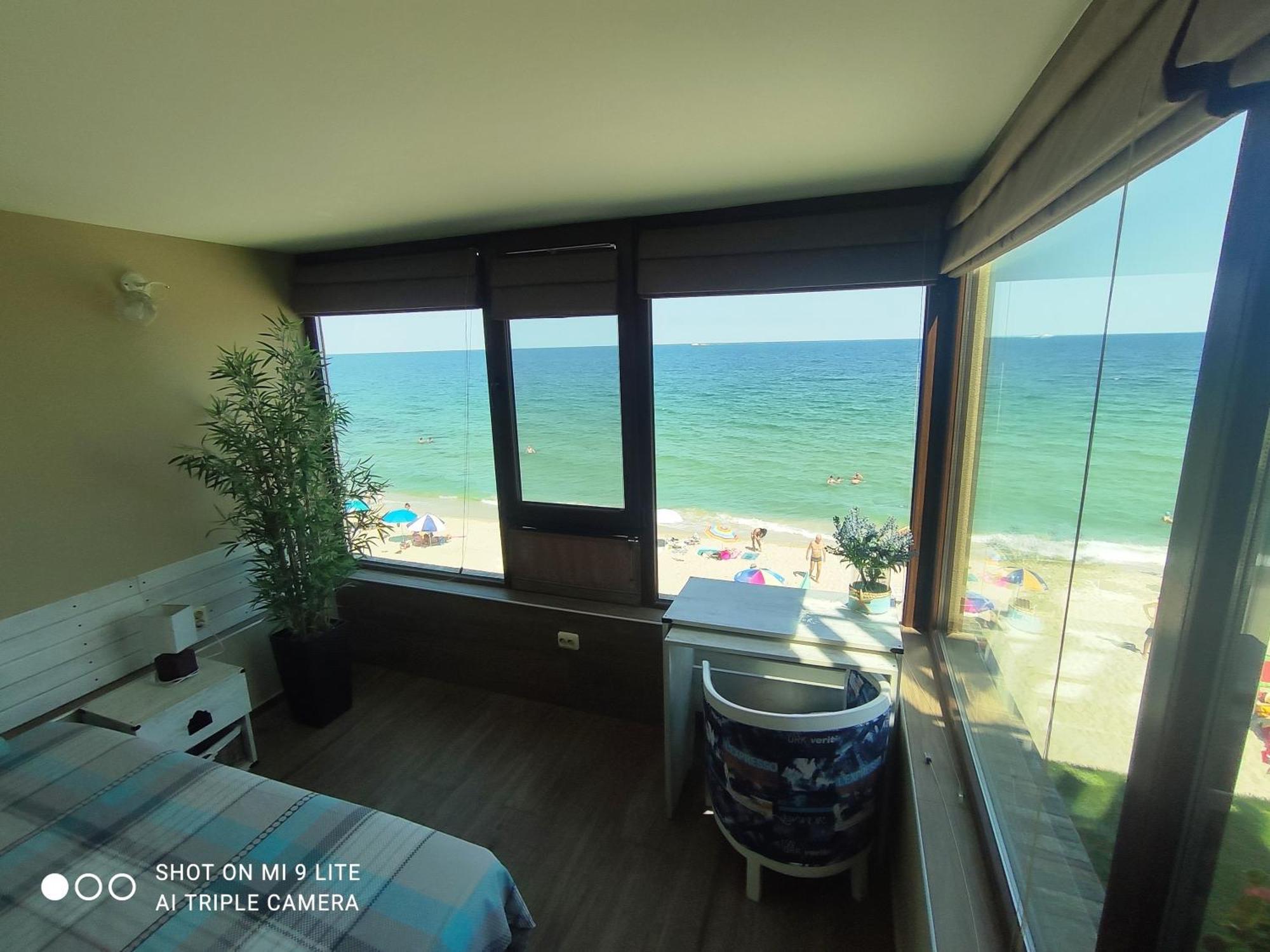 Hemingway Rooms In Happy Beach Varna Exterior foto